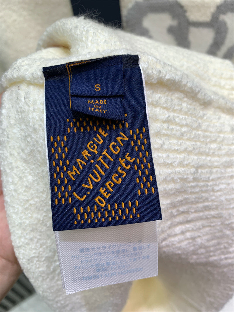 Classic Fashion Sweater-200