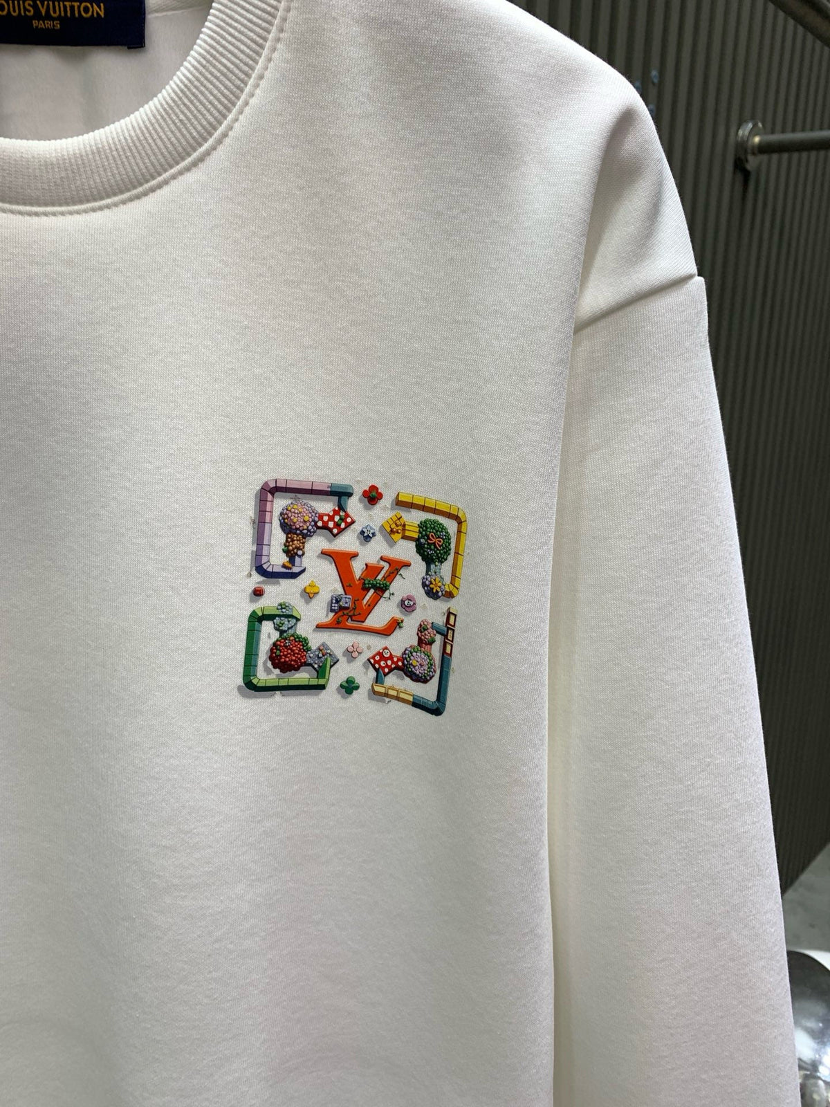 Classic Fit Hoodie-1001