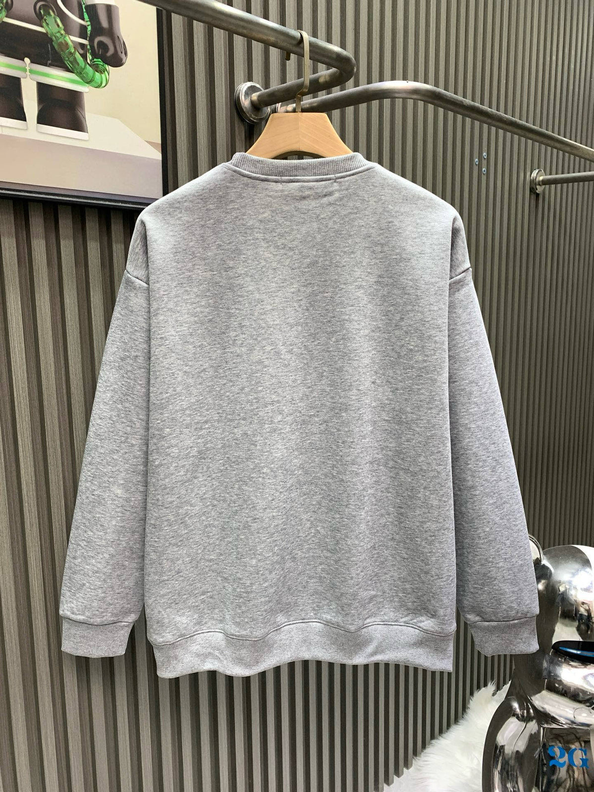 Classic Fit Hoodie-1002