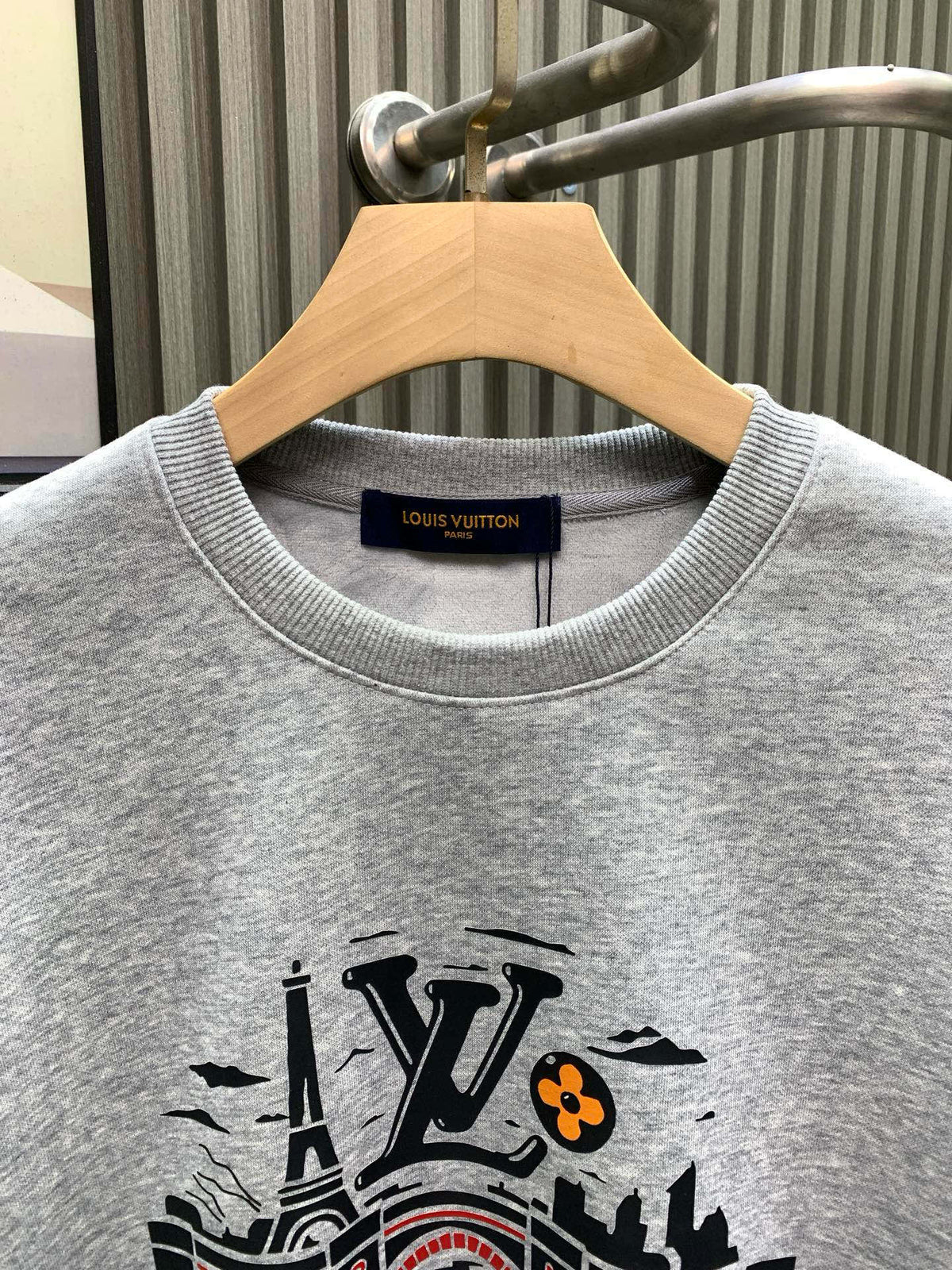 Classic Fit Hoodie-1002