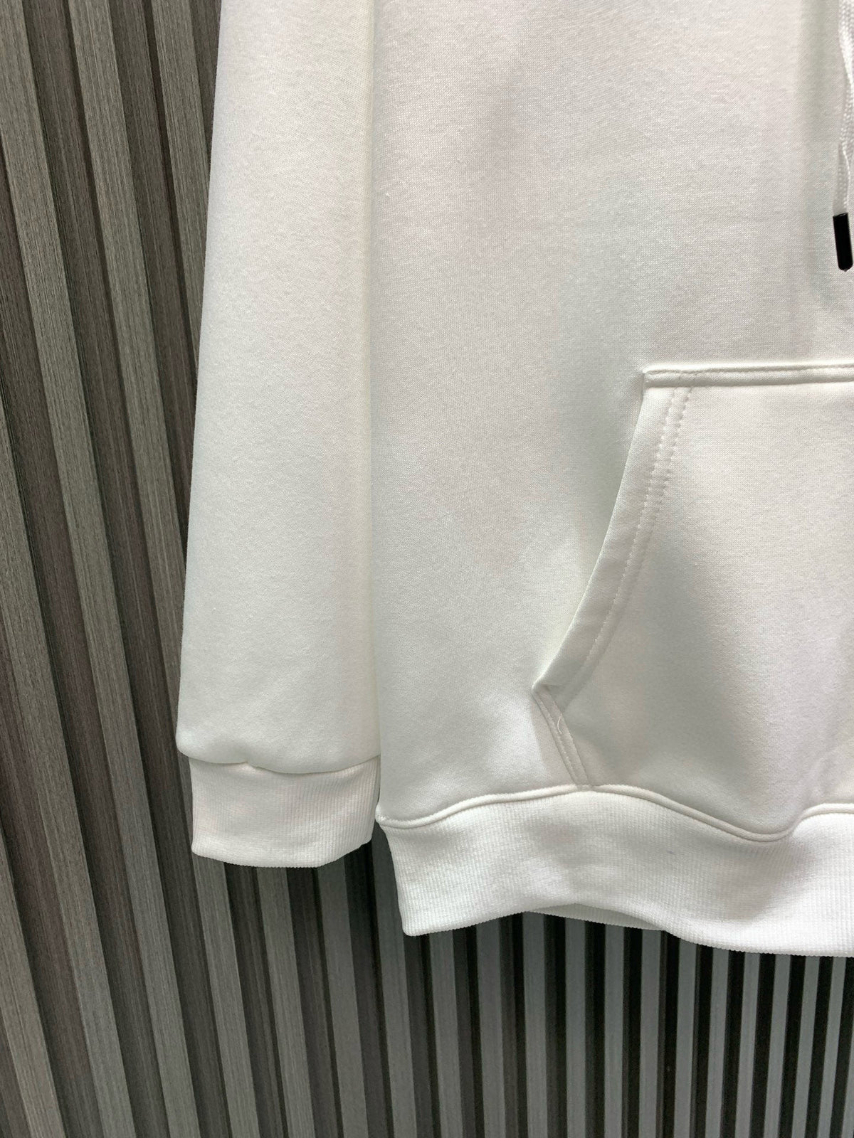 Classic Fit Hoodie-1008