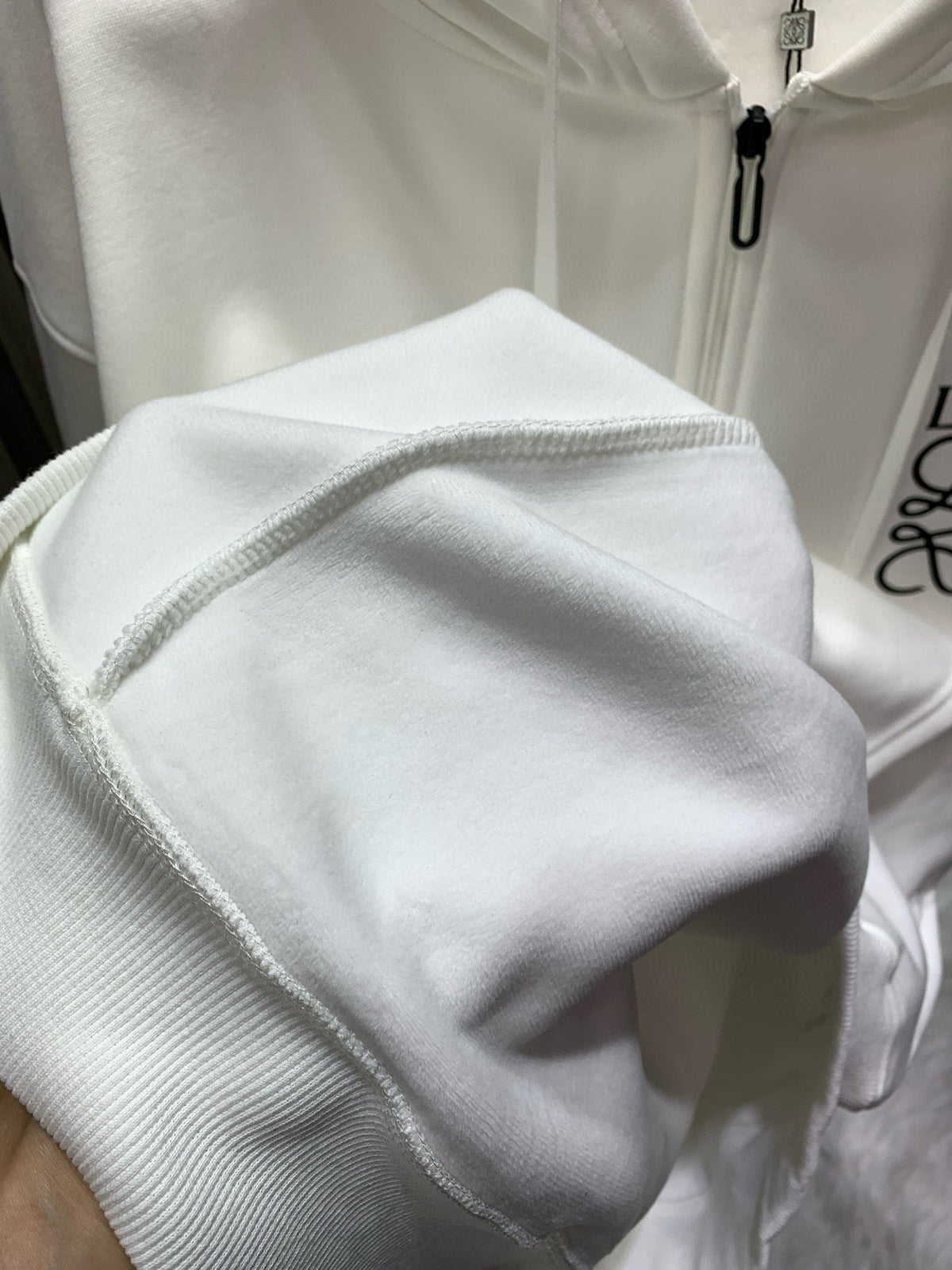 Classic Fit Hoodie-1009