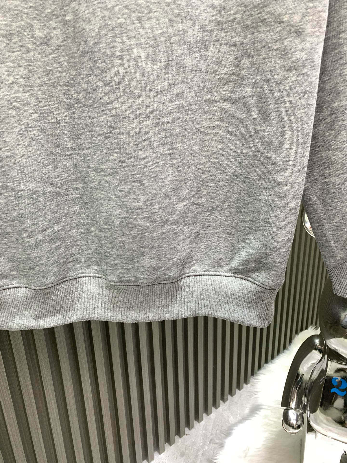 Classic Fit Hoodie-1011