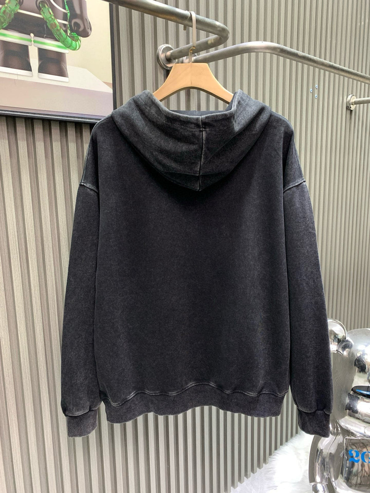 Classic Fit Hoodie-1021