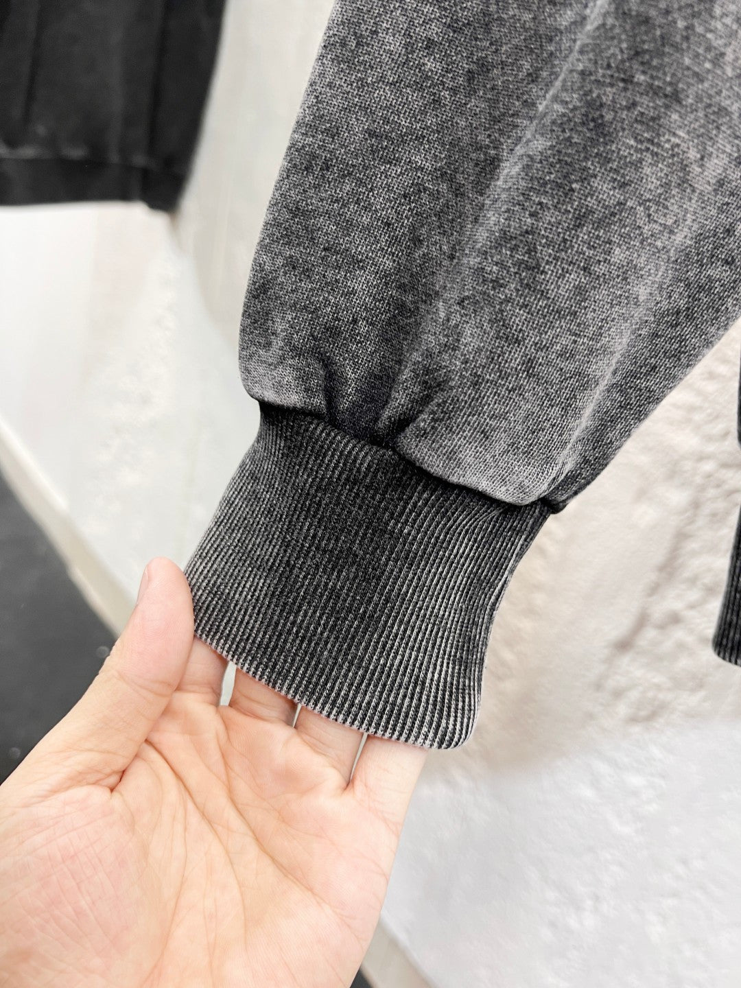 Classic Fit Hoodie-1028