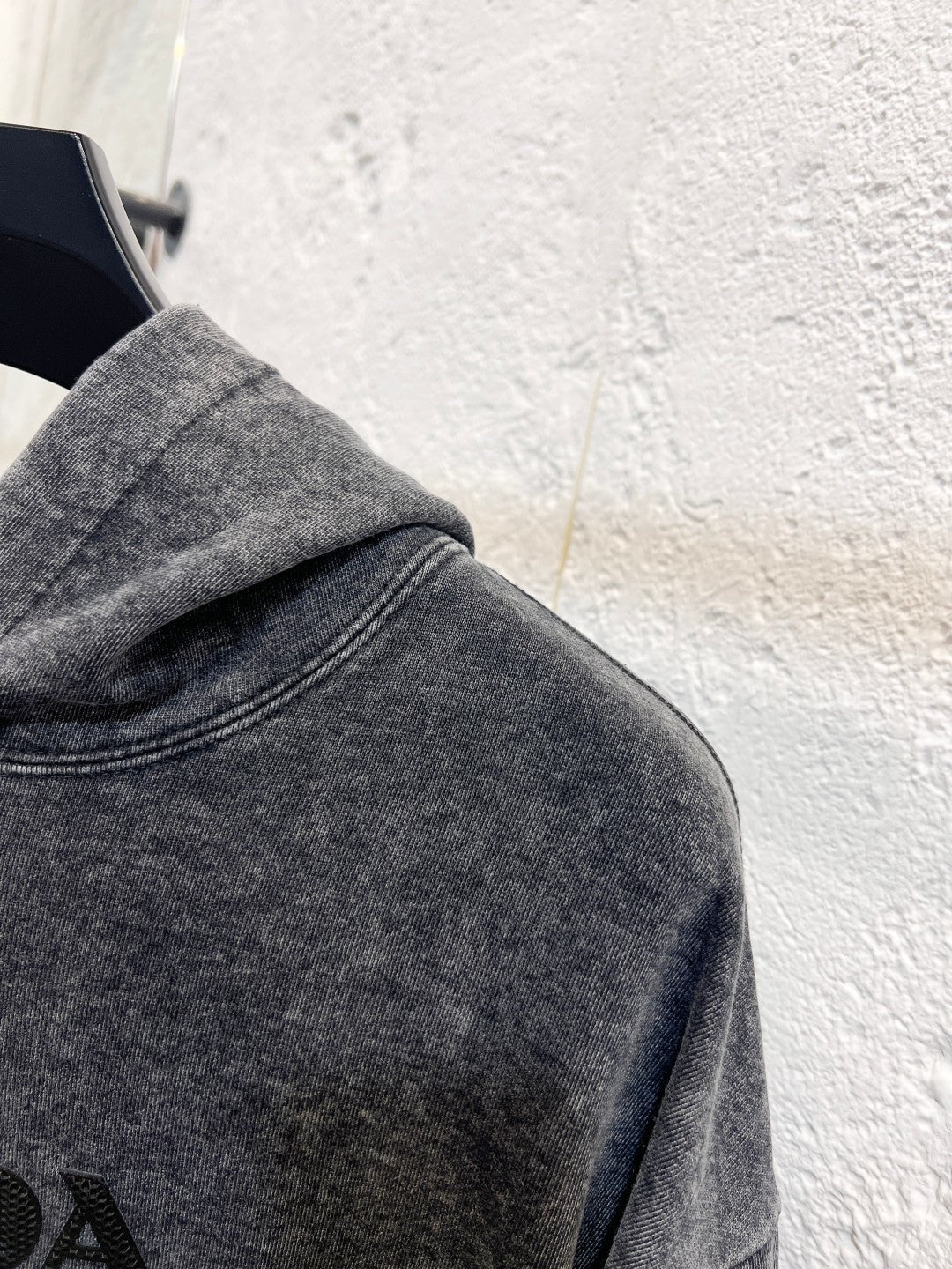 Classic Fit Hoodie-1046